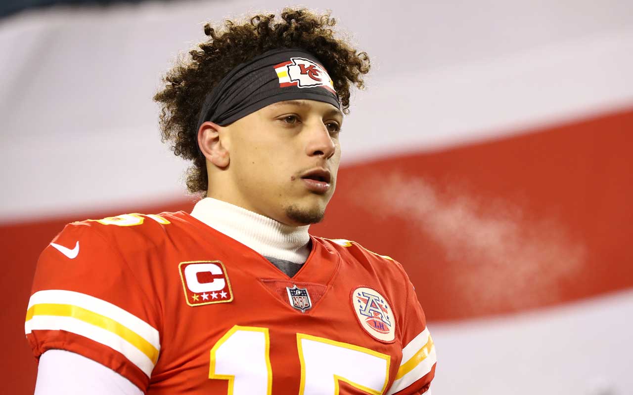 Patrick Mahomes' DFS value and prop bets for Divisional Round weekend