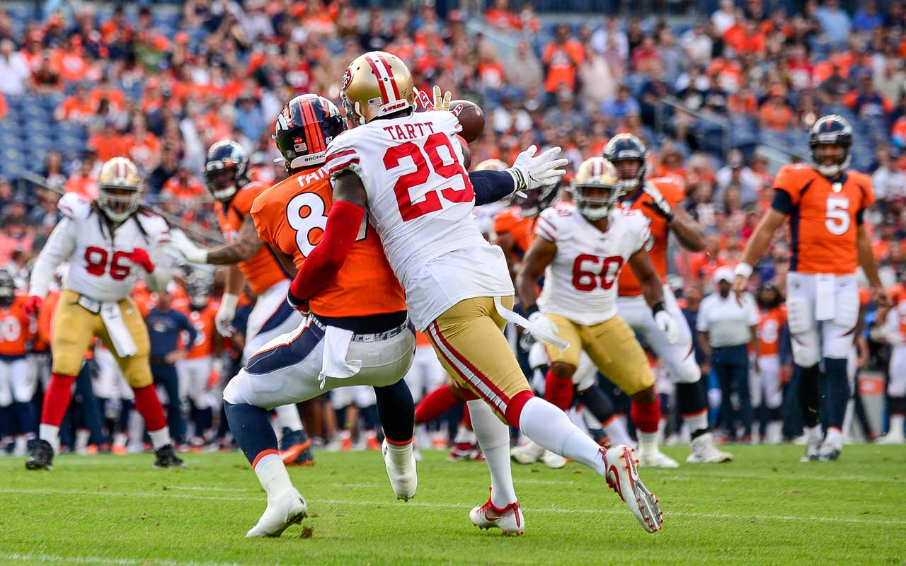 San Francisco 49ers strong safety Jaquiski Tartt (3) warms up