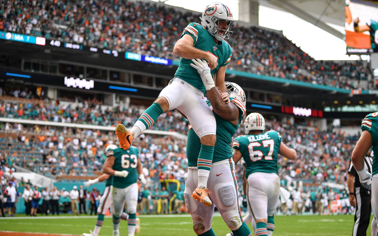 NFL Player Props: Kicker Bets in Week 8 for Joey Slye, More