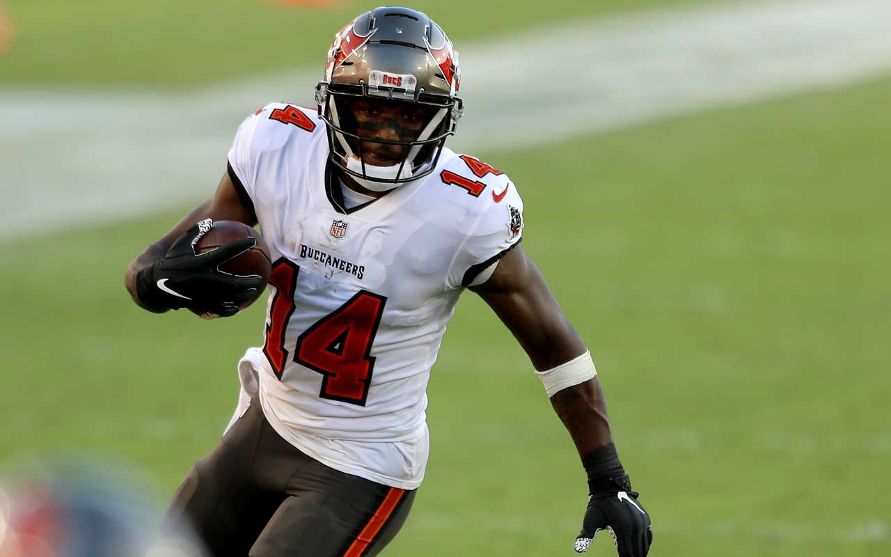 Chris Godwin player prop bets for Buccaneers vs. Cowboys, NFL Playoffs