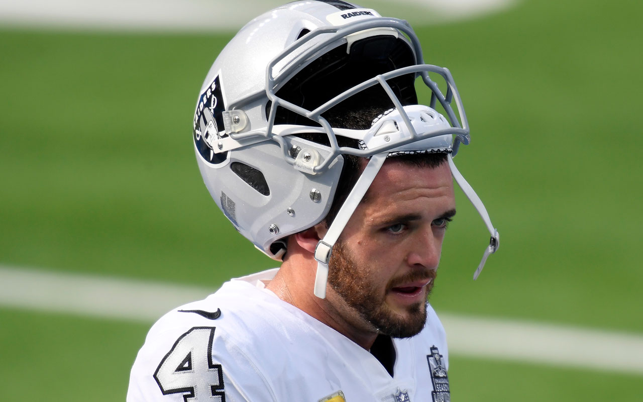 Raiders QB Derek Carr benched, will step away from team 