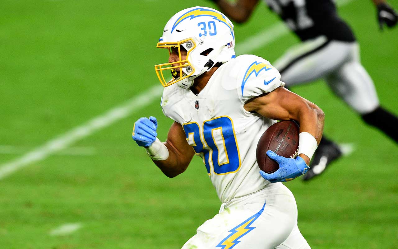 Los Angeles Chargers: Projecting stat line for RB Isaiah Spiller
