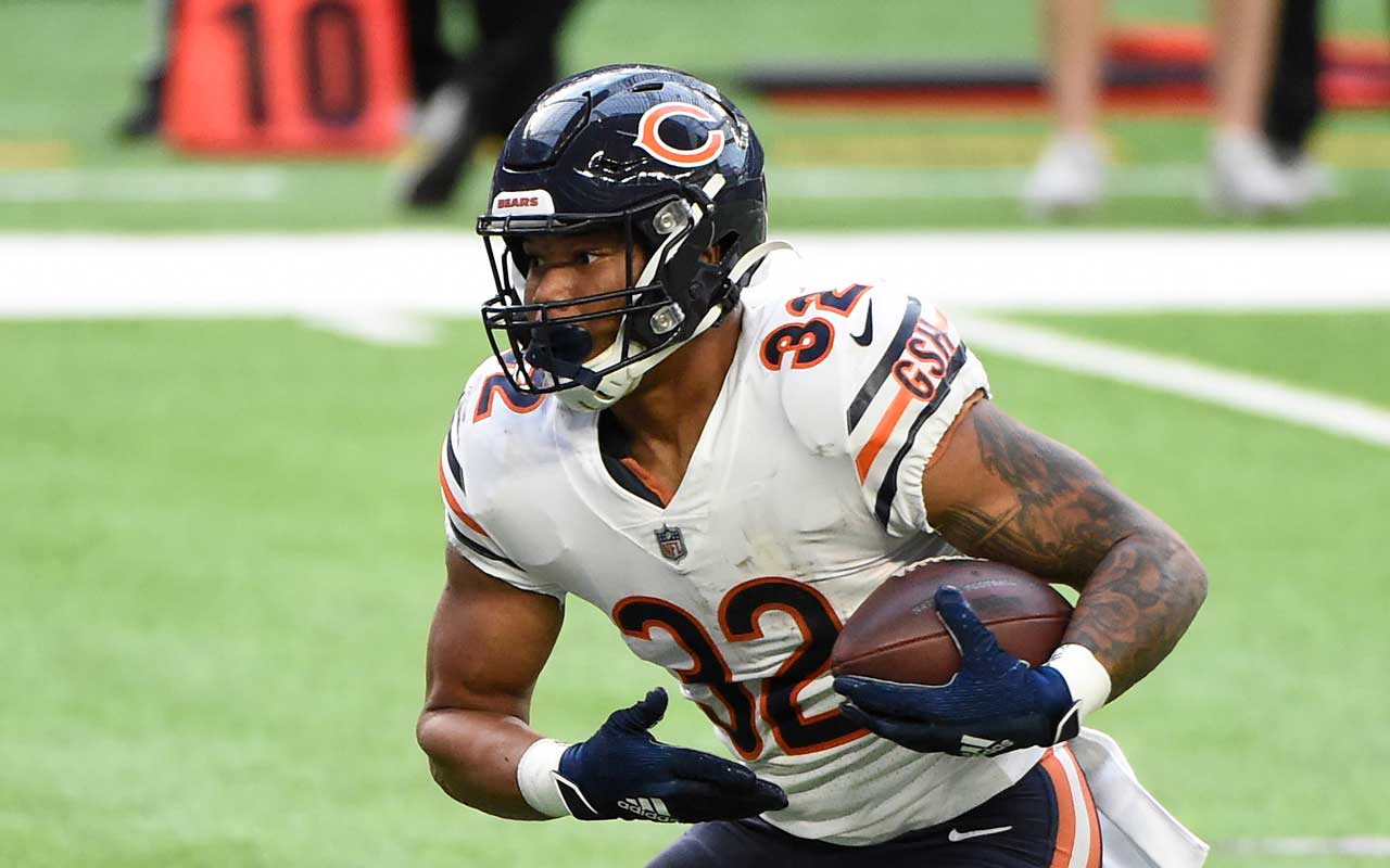 Was David Montgomery Inefficiency Actually Holding the Bears Offense Back?