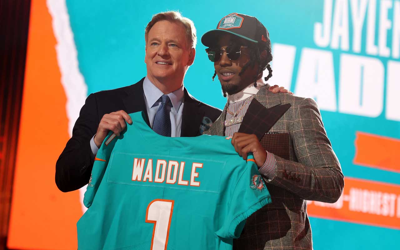 Fantasy football 2023: Dolphins WR Jaylen Waddle draft profile