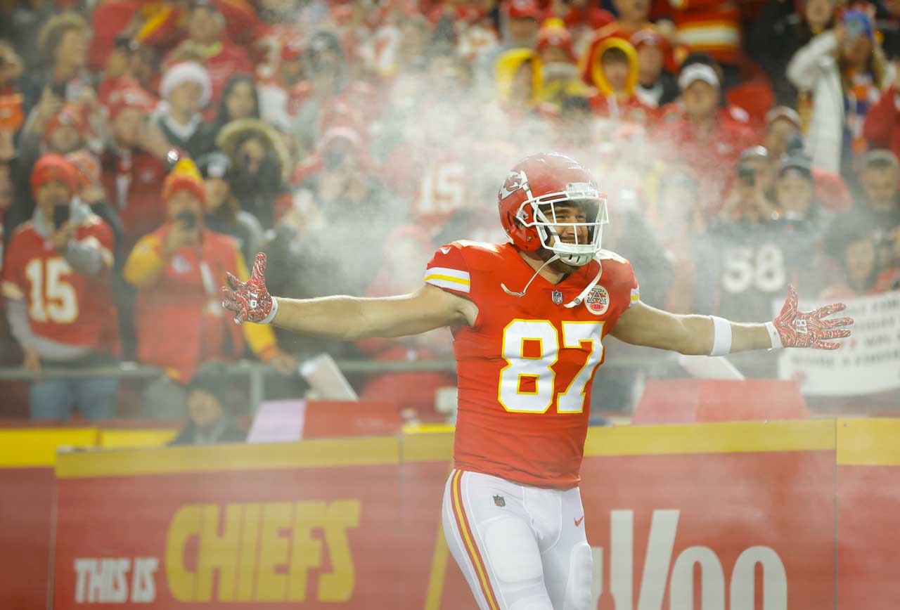 NFL DFS for Chiefs vs. Chargers: Top DraftKings, FanDuel daily Fantasy  football picks, lineups for Week 11 