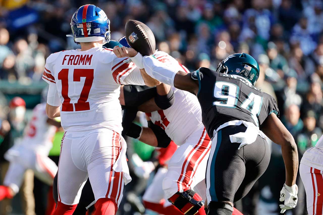 Eagles vs. Giants expert picks: Odds, spread, total, player props