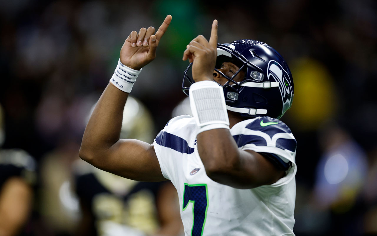 It's a high-stakes game, and the Seahawks and Geno Smith are