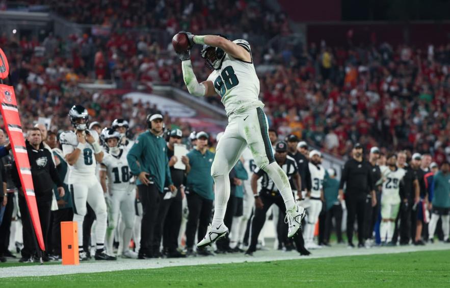 NFL SGP Picks: Falcons vs. Eagles Parlay for MNF